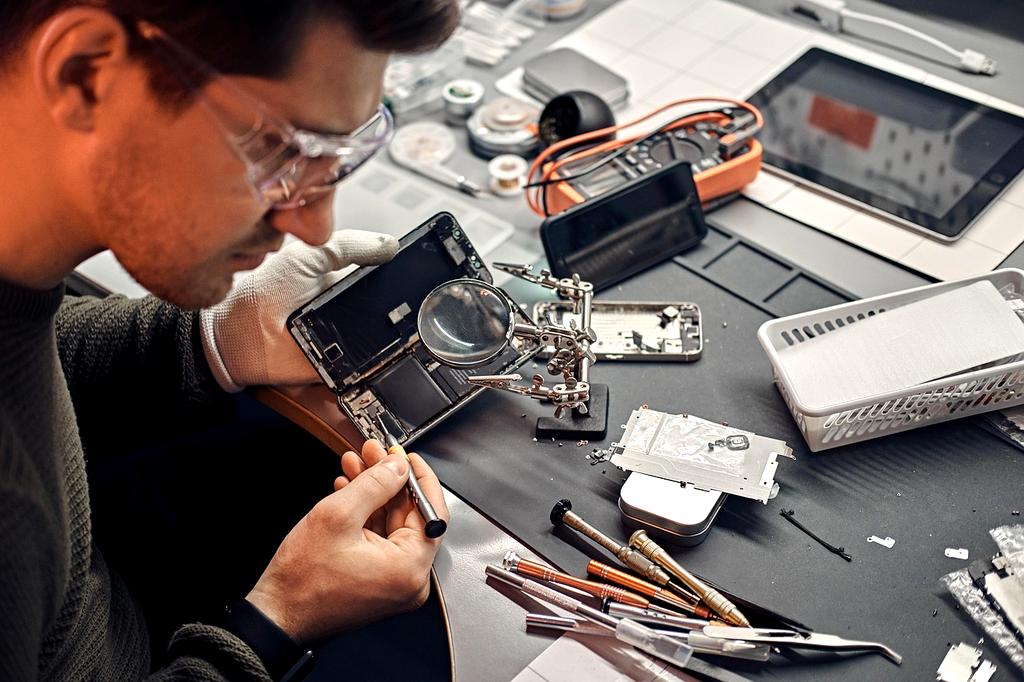 Professional network consultation and assessment